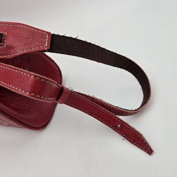 Western Floral Print Embossed Purse Bright Red Strap Worn 10 X 9 X 5 Pockets - Picture 2 of 7